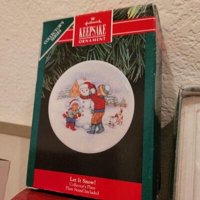 Lot 711: Assorted Vintage Glass Christmas Ornaments 