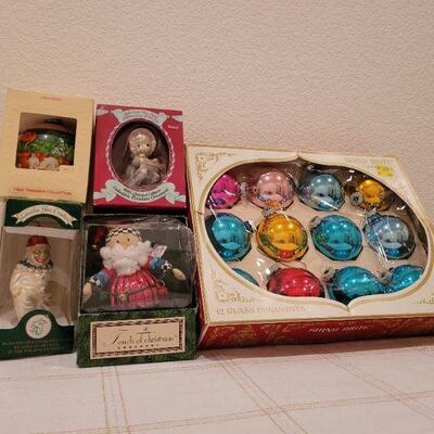 Lot 712: Assorted Christmas Glass Ornaments 