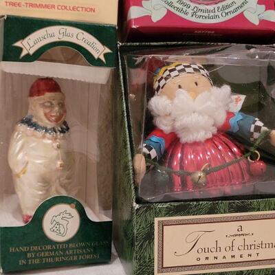 Lot 712: Assorted Christmas Glass Ornaments 