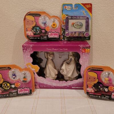 Lot 726: Assorted Princess NEW Gifts