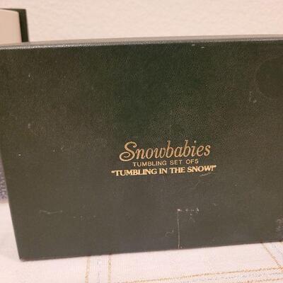 Lot 728: Assorted Dept 56 Snowbabies Christmas Figures 