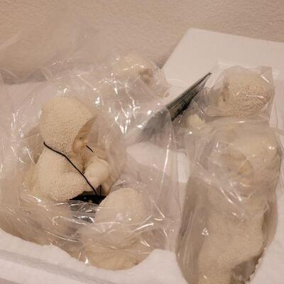 Lot 730: Assorted Dept 56 Snowbabies Christmas Figures 