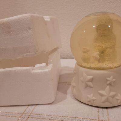 Lot 732: Assorted Christmas Ornaments and Deco
