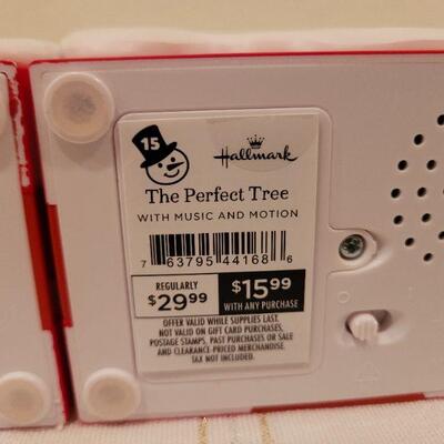 Lot 733: Group of NEW Hallmark Snowman Animated Synchronized Trains w/ Backlit Tree Accent TESTED A+