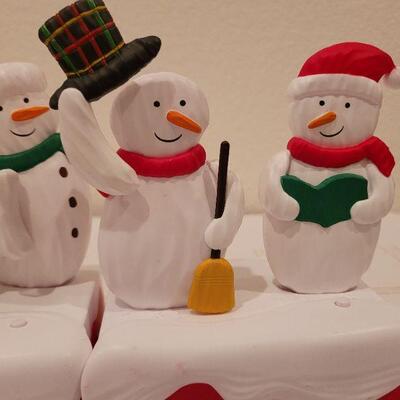 Lot 733: Group of NEW Hallmark Snowman Animated Synchronized Trains w/ Backlit Tree Accent TESTED A+
