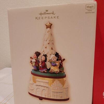 Lot 735: Hallmark Christmas Ornaments + NEW Puzzle