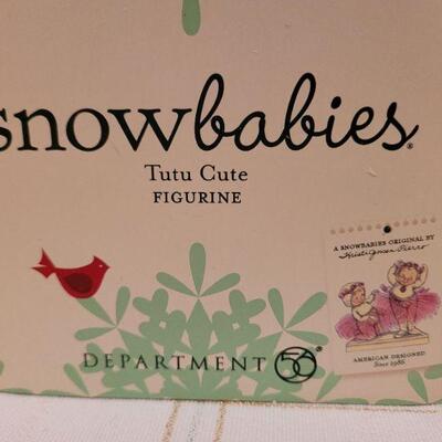 Lot 739: Assorted Dept 56 Snowbabies Christmas Figures 