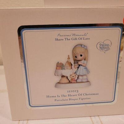 Lot 741: Assorted Dept 56 Snowbabies Christmas Figures 