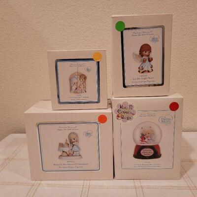 Lot 741: Assorted Dept 56 Snowbabies Christmas Figures 