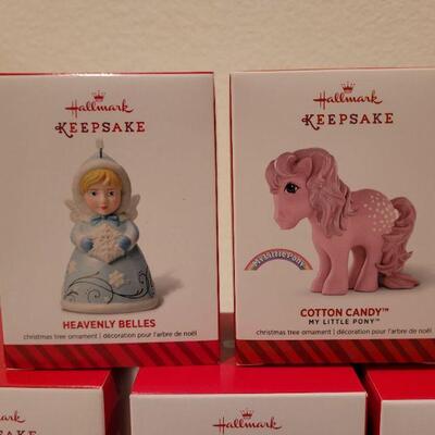 Lot 748: Assorted Hallmark Christmas Ornaments 