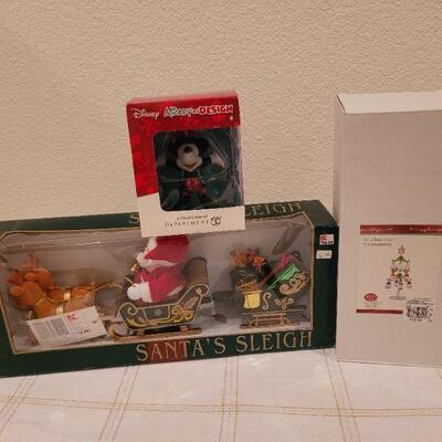 Lot 750: Assortment of NEW Christmas Deco and Ornaments 