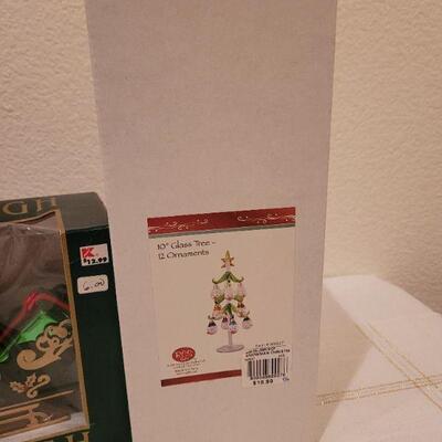 Lot 750: Assortment of NEW Christmas Deco and Ornaments 