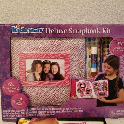 Lot 760: NEW Fashion Journal & Deluxe Scrapbook Kit