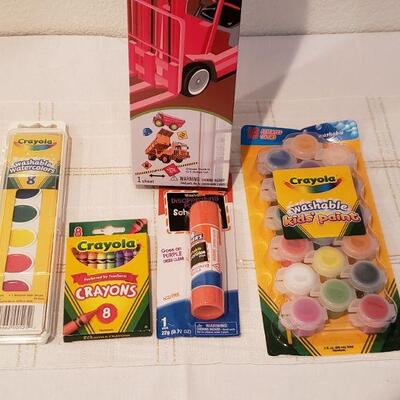 Lot 761:  NEW Movable Construction Truck Decorations & Art Supplies 