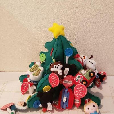 Lot 762: NEW Soft Christmas Tree with NEW Soft Ornaments 