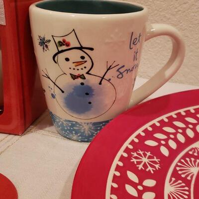 Lot 763: NEW Holiday Kitchen Lot  