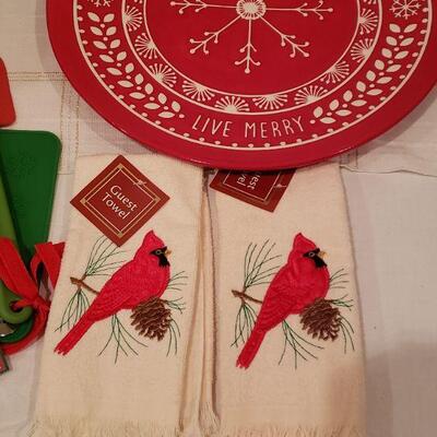 Lot 763: NEW Holiday Kitchen Lot  