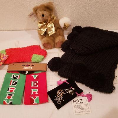 Lot 766: NEW Pom Pom Scarf. Christmas Socks, H2 Swarovski Elements Ring & Bear 