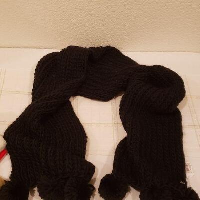 Lot 766: NEW Pom Pom Scarf. Christmas Socks, H2 Swarovski Elements Ring & Bear 