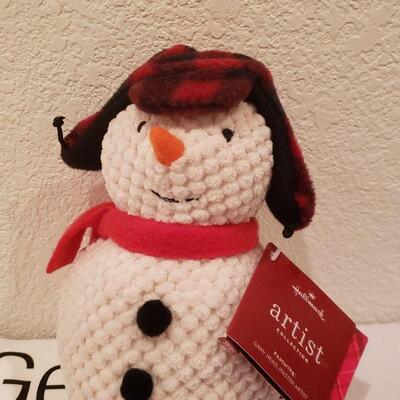 Lot 771: NEW Window Gel Gems & Hallmark Game, Hallmark Artist Snowoman Plushie