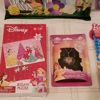 Lot 785: NEW Disney Princess & Barbie Lot