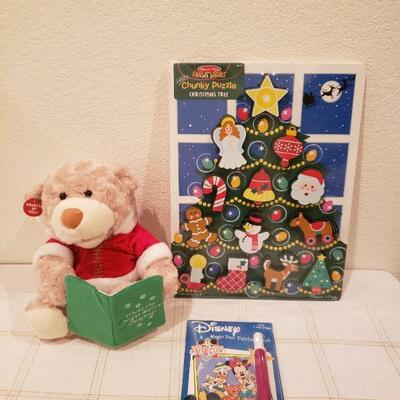 Lot 786: NEW Melissa & Doug Wood Puzzle, Activity Pad & Storytime Bear