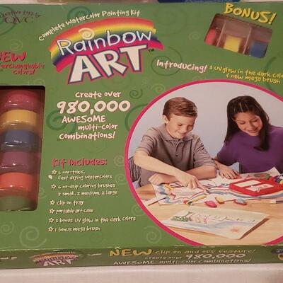 Lot 800: New Art Making Gifts