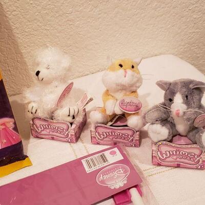 Lot 809:  New Disney Princess lot, (3) Kitties and Bracelets 