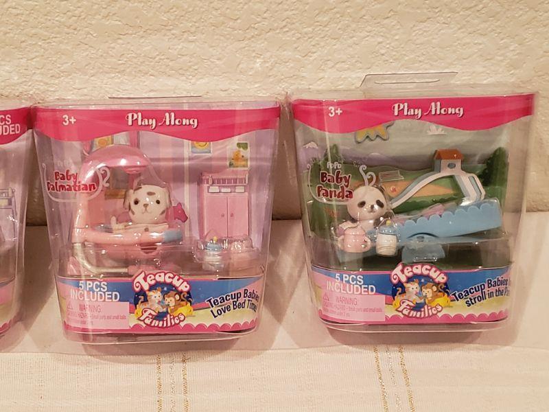 【美品】World Family - play Along Toys Lot 811: NEW (4) Teacup Families Toys | EstateSales.org