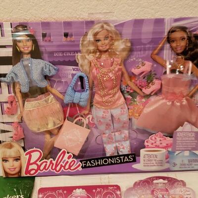 Lot 813:  NEW Barbie Clothes, Disney Princess Activity Pad, Pens, Lip Gloss & Bands Bracelets 