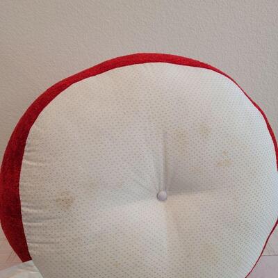 Lot 821: Children's Santa Seat + Wrapping Paper NEW