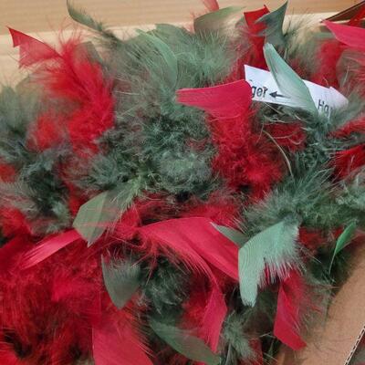 Lot 829: 19" Vintage ANGEL WREATHS Christmas Red Feather Wreath in Box #1