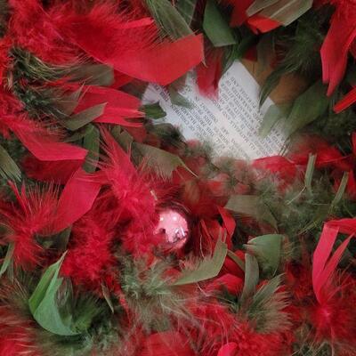 Lot 831: Vintage ANGEL WREATHS 19" Red Feather Christmas Wreath in Box #3