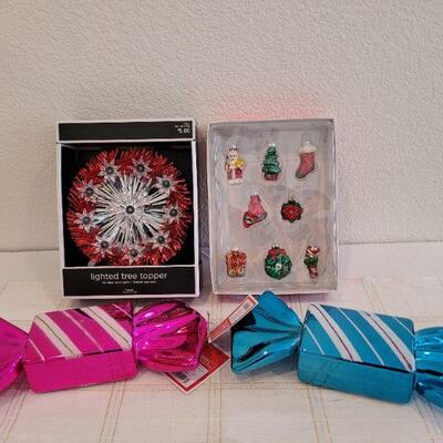 Lot 834: Assorted Christmas Ornaments feat. LARGE candy