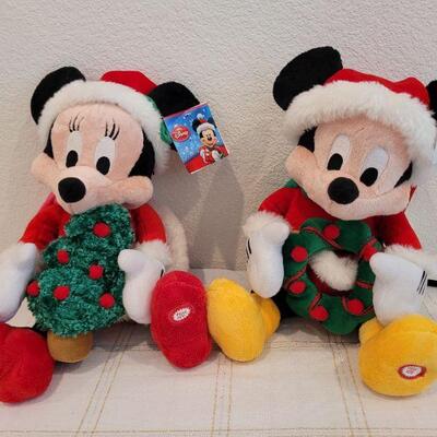 Lot 837: Assorted Disney Mikey and Minnie Christmas Characters (Mickey works, others need battery)