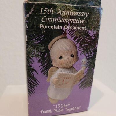Lot 840: Assorted Precious Moments Christmas Deco