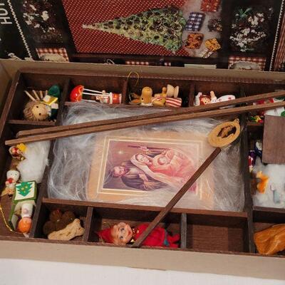 Lot 844: Vintage Christmas Hutch Kit