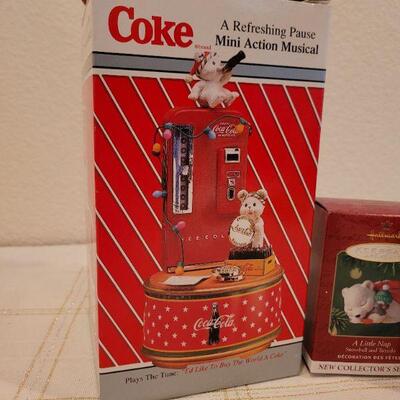 Lot 849: Assorted Christmas Ornaments and Deco