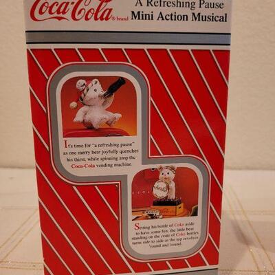 Lot 849: Assorted Christmas Ornaments and Deco