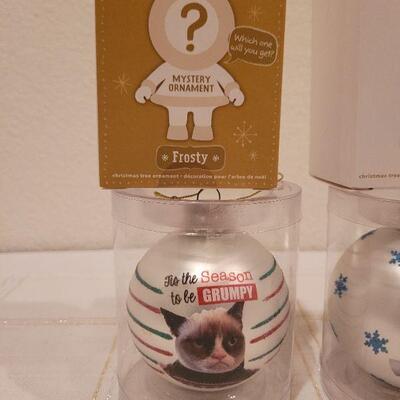 Lot 857: Assorted Christmas Ornaments feat. Grumpy Cat