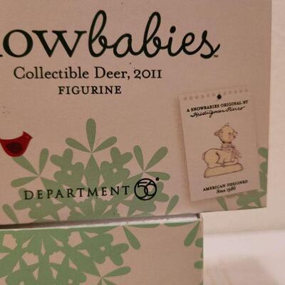 Lot 861: Assorted Dept 56 Snowbabies Christmas Figures 