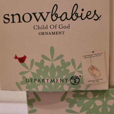 Lot 861: Assorted Dept 56 Snowbabies Christmas Figures 