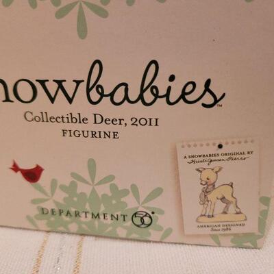 Lot 863: Assorted Dept 56 Snowbabies Christmas Figures 