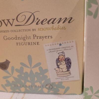 Lot 863: Assorted Dept 56 Snowbabies Christmas Figures 