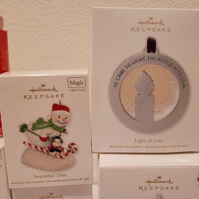 Lot 868: Assorted Hallmark Christmas Ornaments 