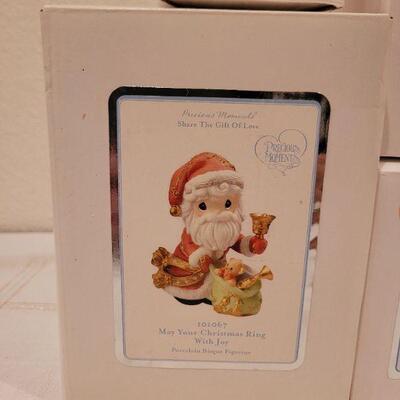 Lot 869: Precious Moments Assorted Christmas Figures 
