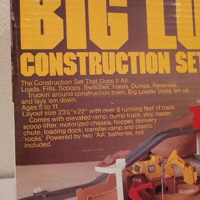 Lot 873: Vintage BIG LOADER Construction Set