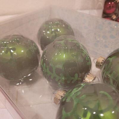 Lot 877: (3) Sets of MARTHA STEWART Christmas Ornaments 