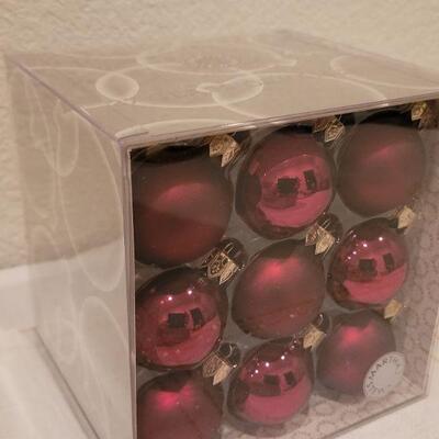 Lot 877: (3) Sets of MARTHA STEWART Christmas Ornaments 