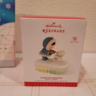 Lot 880: Hallmark Magic Cord Ornaments w/ Magic Cord